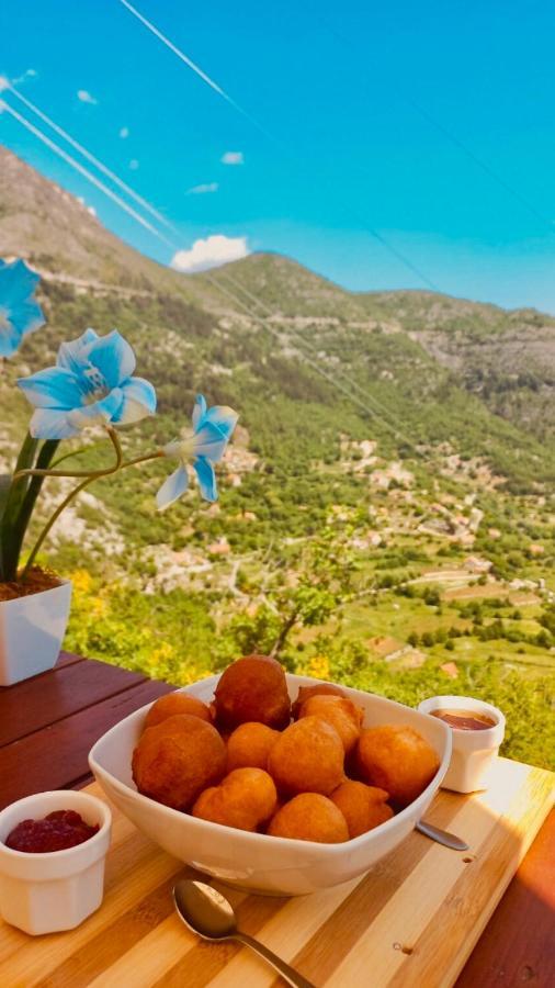 Vikendica,Bungalovi Lipska Pecina Cetinje Dış mekan fotoğraf