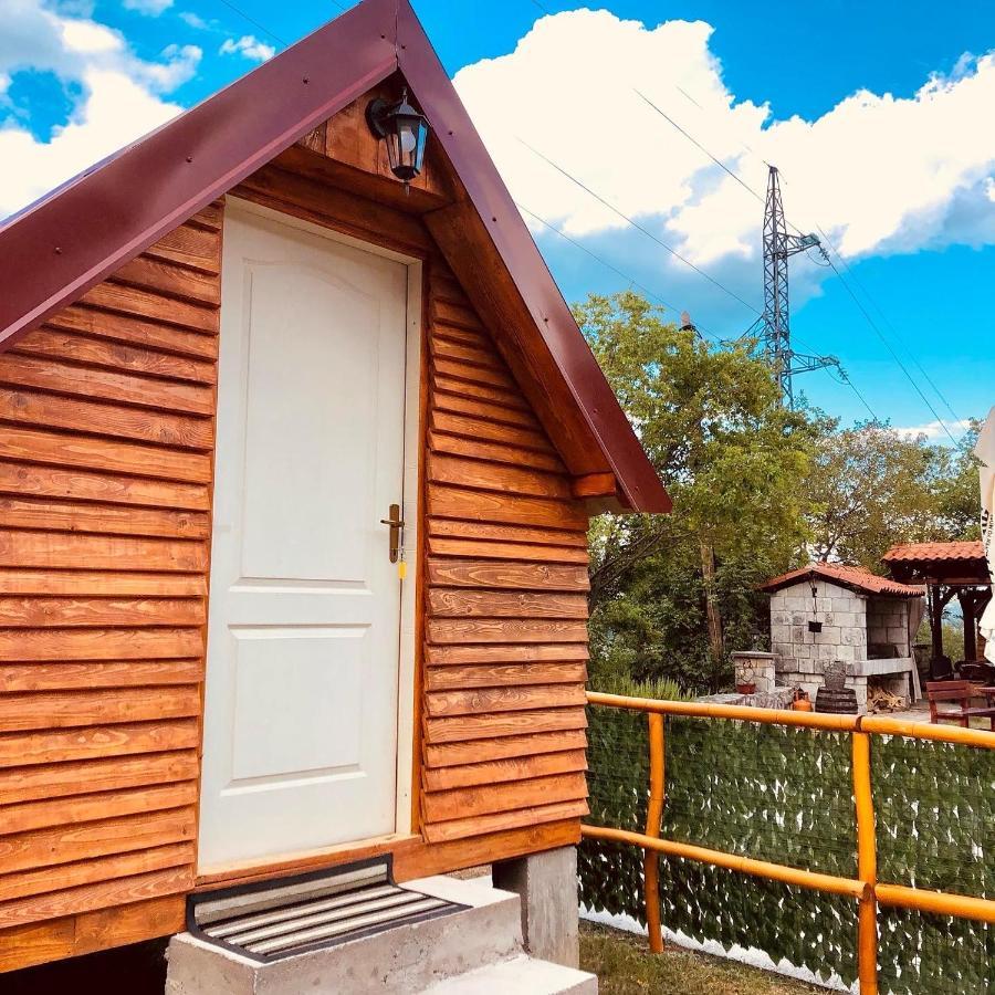 Vikendica,Bungalovi Lipska Pecina Cetinje Dış mekan fotoğraf
