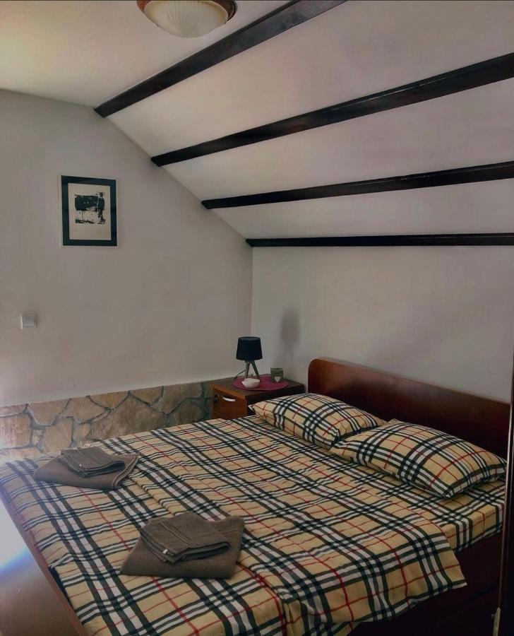 Vikendica,Bungalovi Lipska Pecina Cetinje Dış mekan fotoğraf
