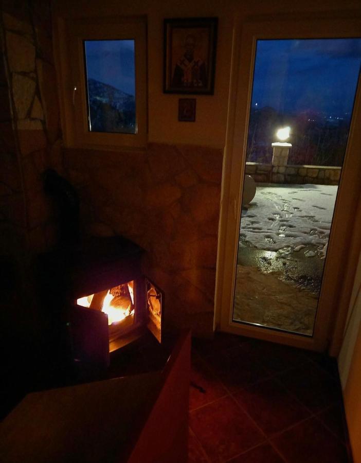 Vikendica,Bungalovi Lipska Pecina Cetinje Dış mekan fotoğraf