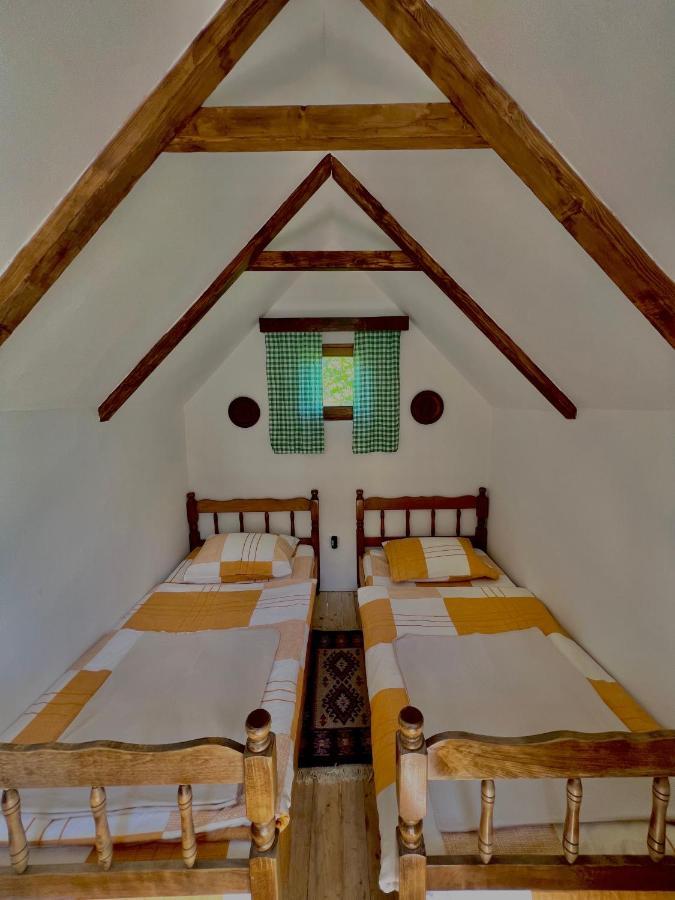 Vikendica,Bungalovi Lipska Pecina Cetinje Dış mekan fotoğraf
